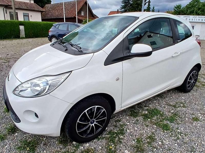 Gebraucht Ford Ka 69 PS (50 kW) 2016 Weiß Kleinwagen