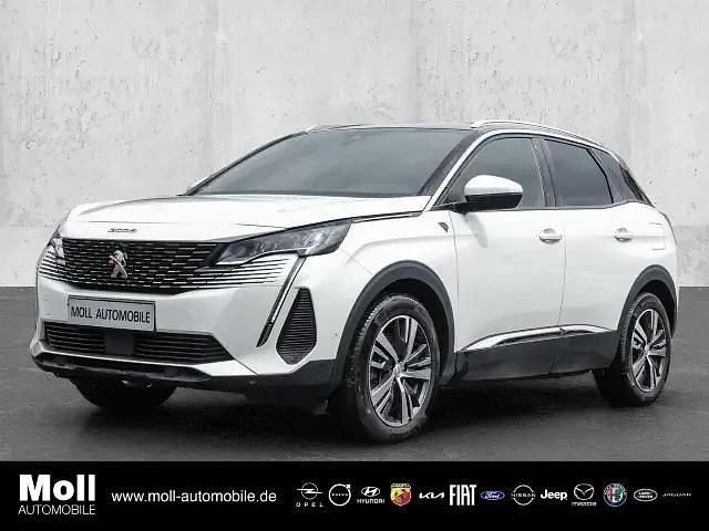Weiß lack weiss perlglänzend/metall metallic Gebraucht 2021 Peugeot 3008 SUV | 22.900 € (Fairer Preis) - Bild 1/4