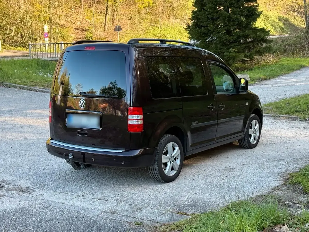 Usata VW Caddy 105 CV (77 kW) 2011 Viola Monovolume