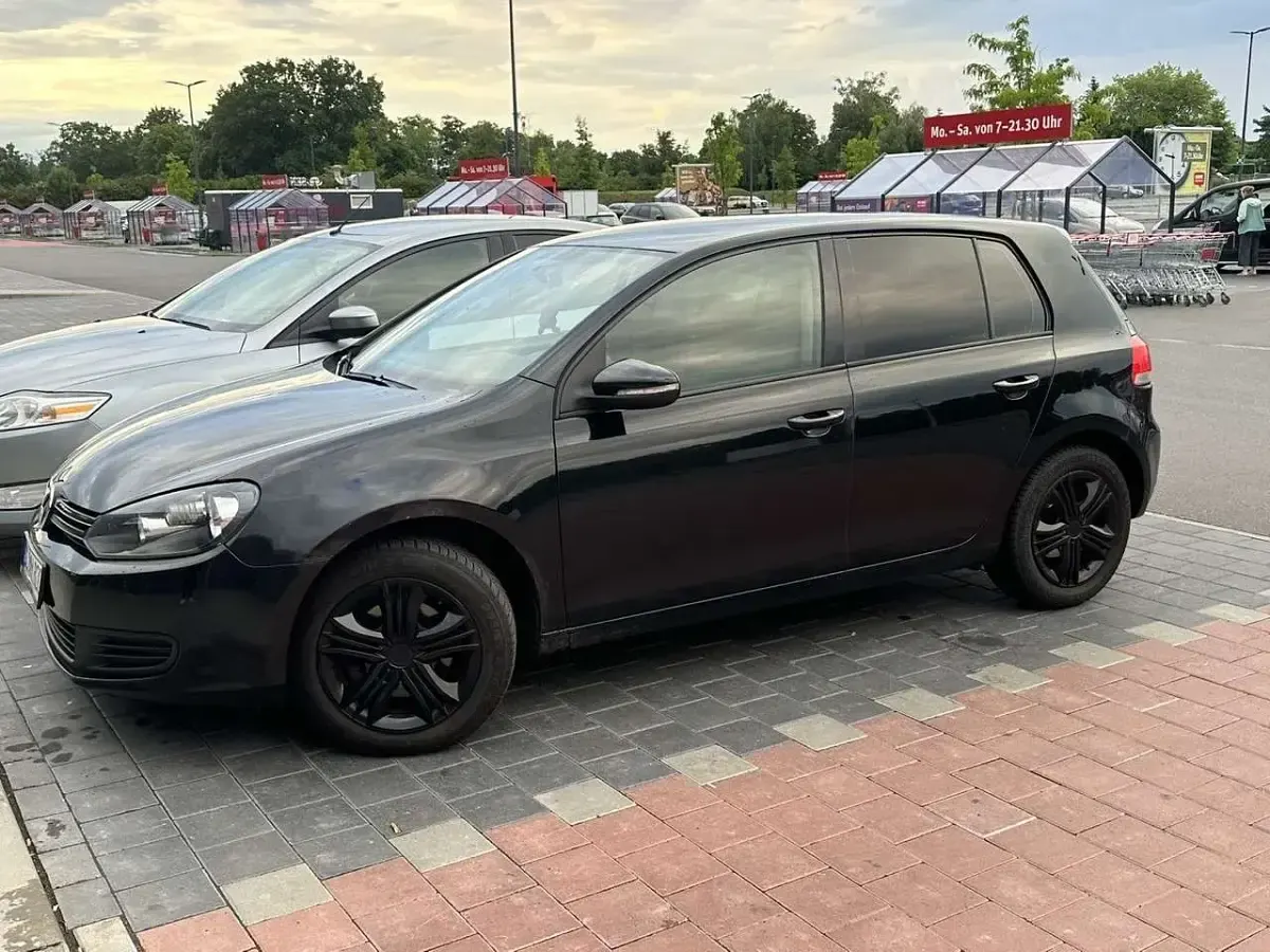 Gebraucht VW Golf VI Highline 122 PS (89 kW) 2009 Schwarz Kleinwagen