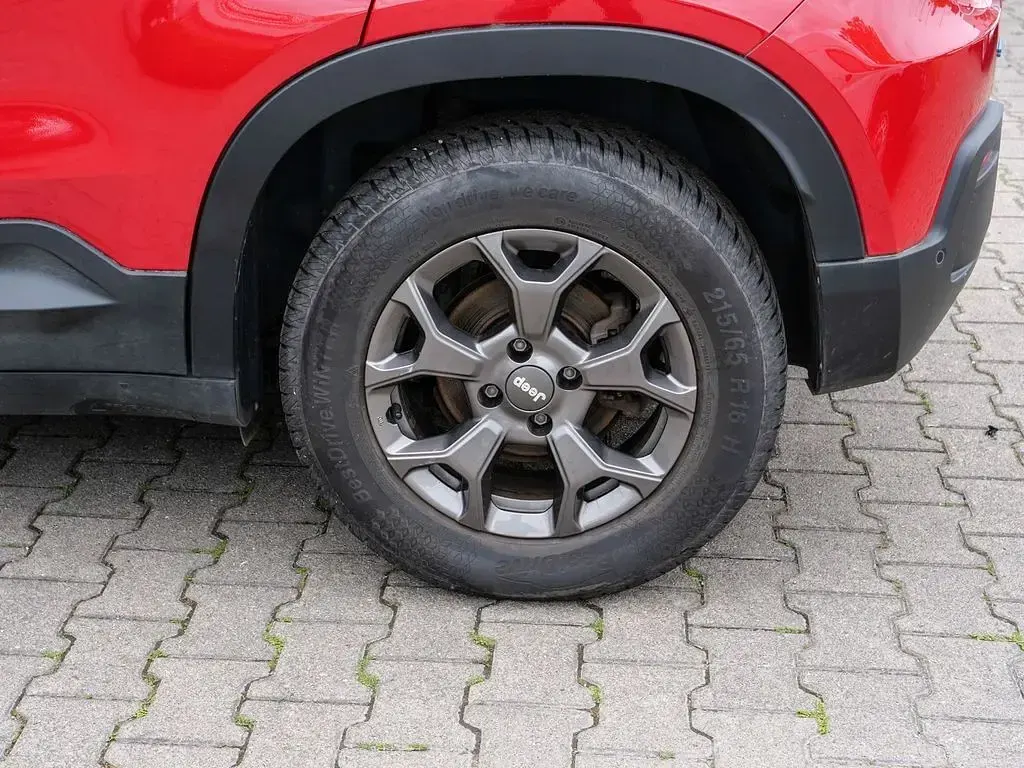 Gebraucht Jeep Avenger EV Longitude 114 kW (156 PS) 2023 Rot SUV