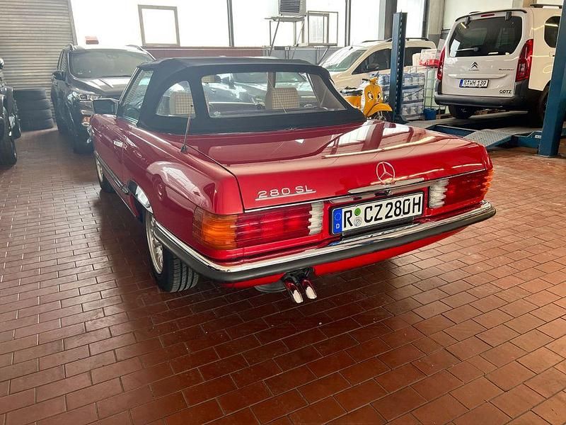 Gebraucht Mercedes SL280 185 PS (136 kW) 1982 Rot Cabrio