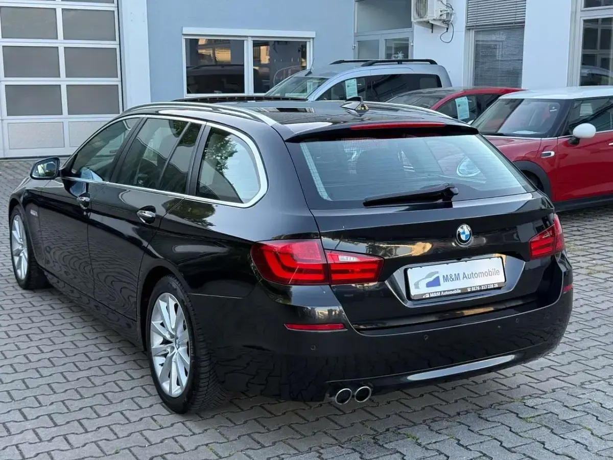 Gebraucht BMW 525 Comfort Edition 218 PS (160 kW) 2011 Schwarz Kombi
