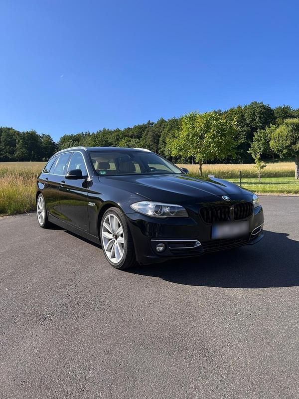 Gebraucht BMW 530 258 PS (189 kW) 2014 Schwarz Kombi