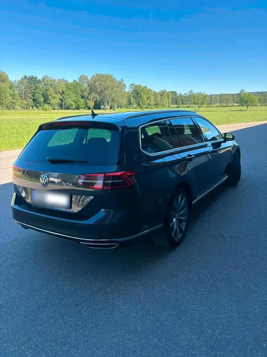 Gebraucht VW Passat 190 PS (139 kW) 2019 Grau Kombi