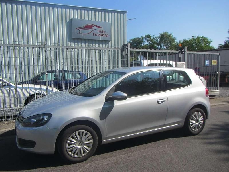Reflexsilber Gebraucht 2009 VW Golf VI Trendline Kleinwagen | 4.997 € (Fairer Preis) - Bild 1/4