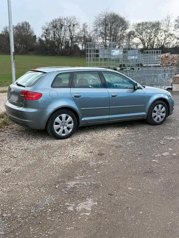 Gebraucht Audi A3 130 PS (95 kW) 2010 Blau Kleinwagen