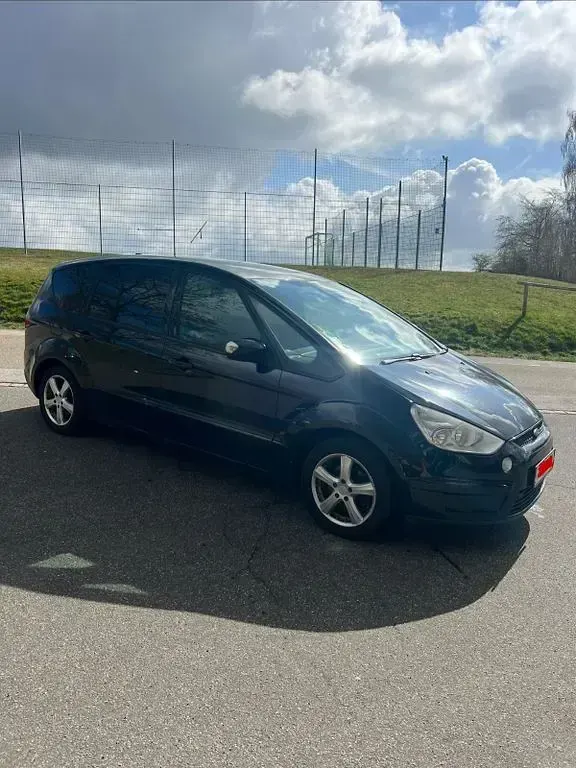 Gebraucht Ford S-MAX Ambiente 140 PS (102 kW) 2008 Schwarz Van / Kleinbus