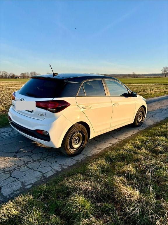 Gebraucht Hyundai i20 YES! 101 PS (74 kW) 2019 Weiß Kleinwagen