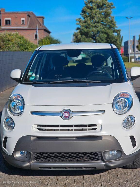 Weiß Gebraucht 2017 Fiat 500L Trekking Van / Kleinbus | 11.200 € (Etwas zu teuer) - Bild 1/4