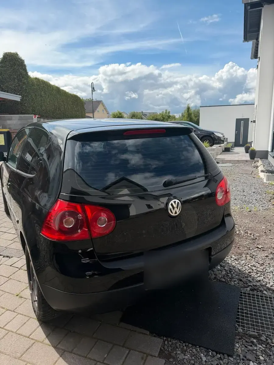 Gebraucht VW Golf V 75 PS (55 kW) 2005 Schwarz Kleinwagen