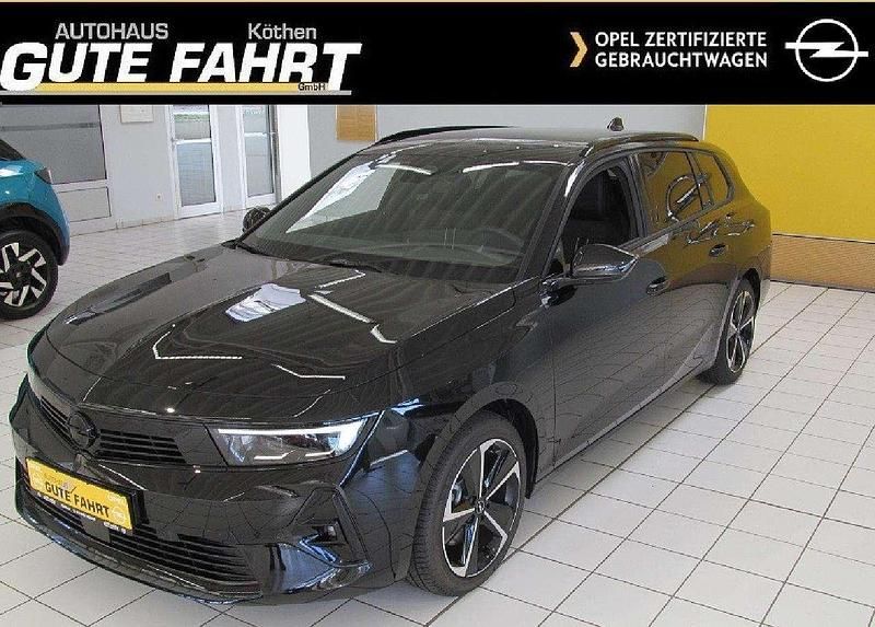 Lackierung schwarz perla nera/ Gebraucht 2024 Opel Astra Kombi | 25.999 € (Etwas zu teuer) - Bild 1/4