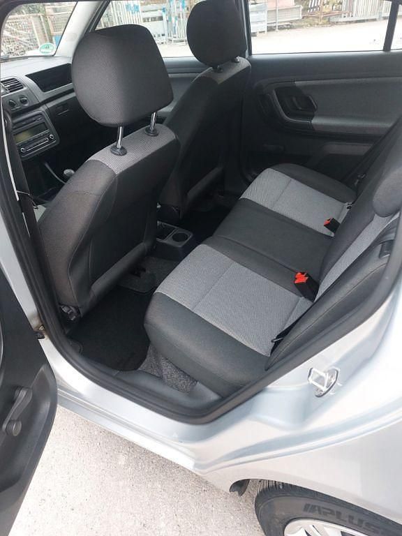 Silber Gebraucht 2013 Skoda Fabia Ambition Kleinwagen | 4.200 € (Guter Preis) - Bild 1/4