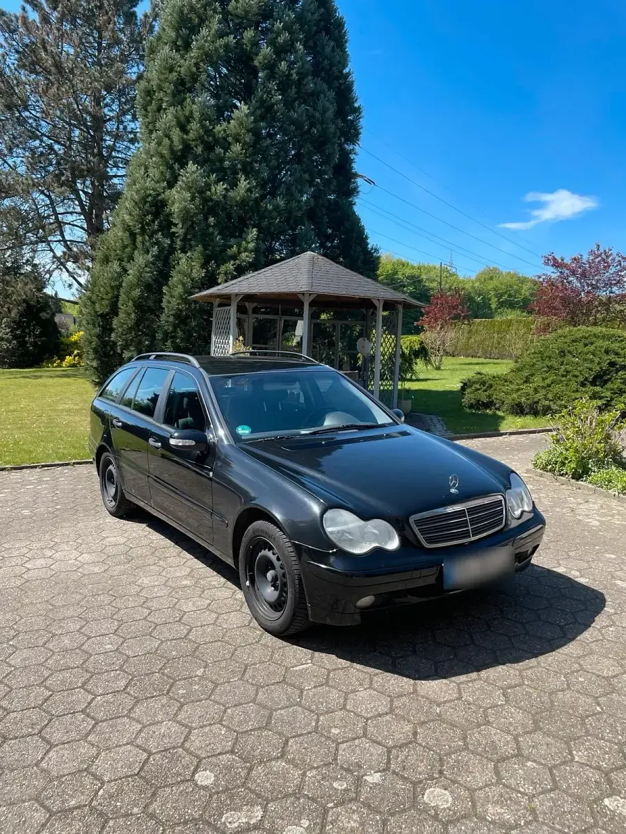 Gebraucht Mercedes C180 129 PS (94 kW) 2001 Schwarz Kombi