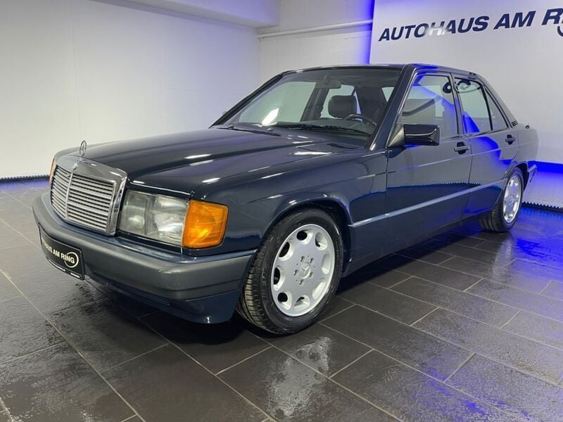 Gebraucht Mercedes 190 160 PS (117 kW) 1991 Dunkelblau Limousine