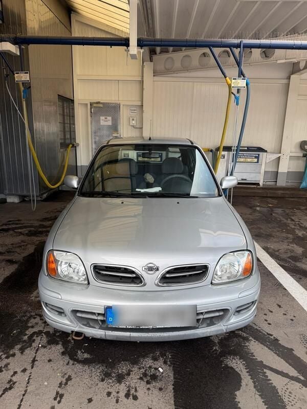 Silber Gebraucht 2002 Nissan Micra Kleinwagen | 1.480 € (Fairer Preis) - Bild 1/4