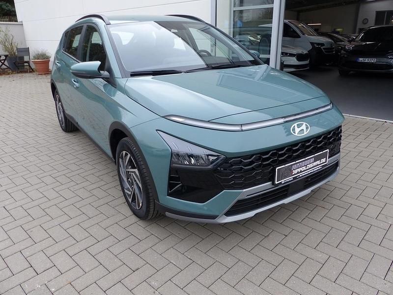 Grün Neu 2025 Hyundai Bayon Trend SUV | 19.980 € (Superpreis) - Bild 1/4