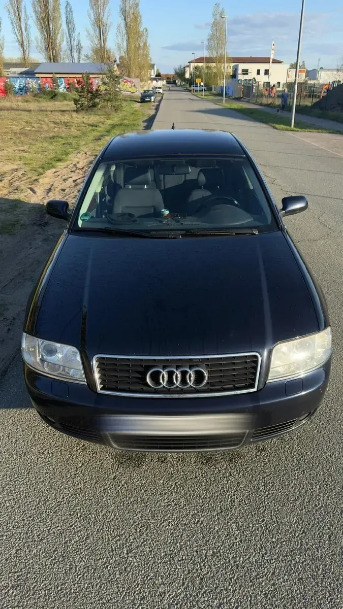 Gebraucht Audi A6 163 PS (119 kW) 2003 Blau Limousine