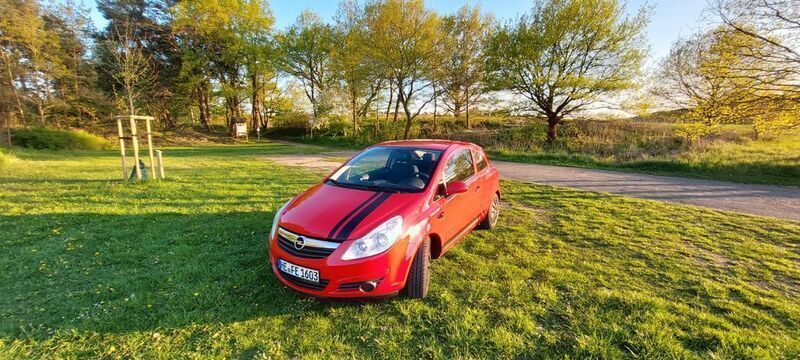 Rot Gebraucht 2007 Opel Corsa Kleinwagen | 3.500 € (Fairer Preis) - Bild 1/4