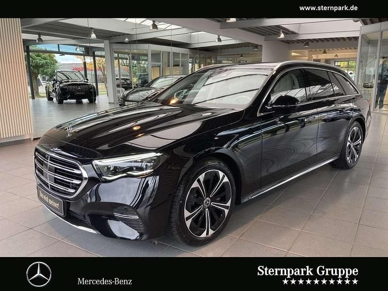 Lack obsidianschwarz Gebraucht 2024 Mercedes E300 Exclusive Kombi | 64.890 € (Guter Preis) - Bild 1/4