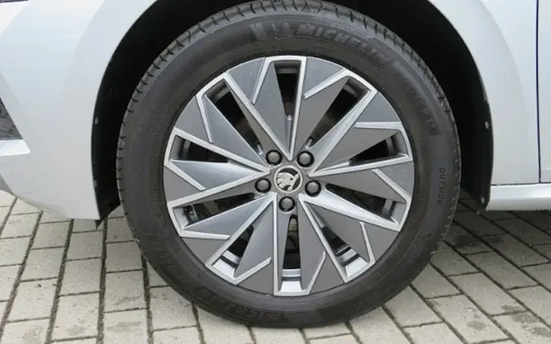 Gebraucht Skoda Kamiq Ambition 95 PS (69 kW) 2022 Silber SUV