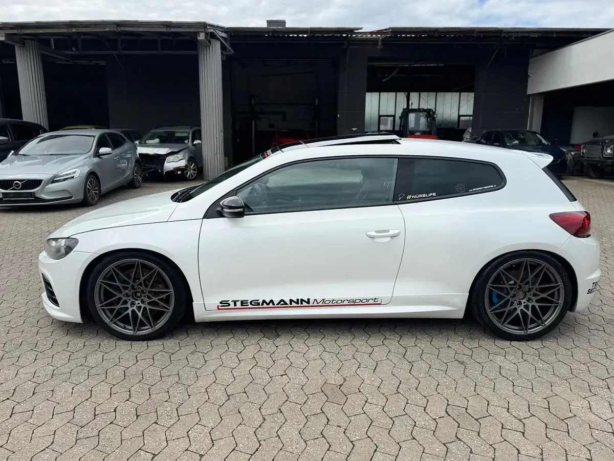 Gebraucht VW Scirocco R 379 PS (278 kW) 2013 Weiß Coupé