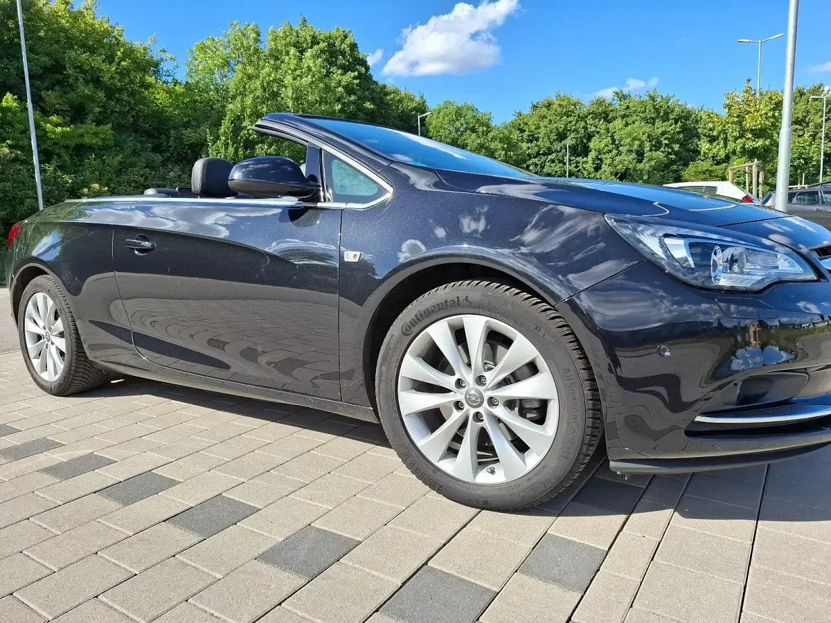 Gebraucht Opel Cascada Innovation 170 PS (125 kW) 2014 Schwarz Cabrio