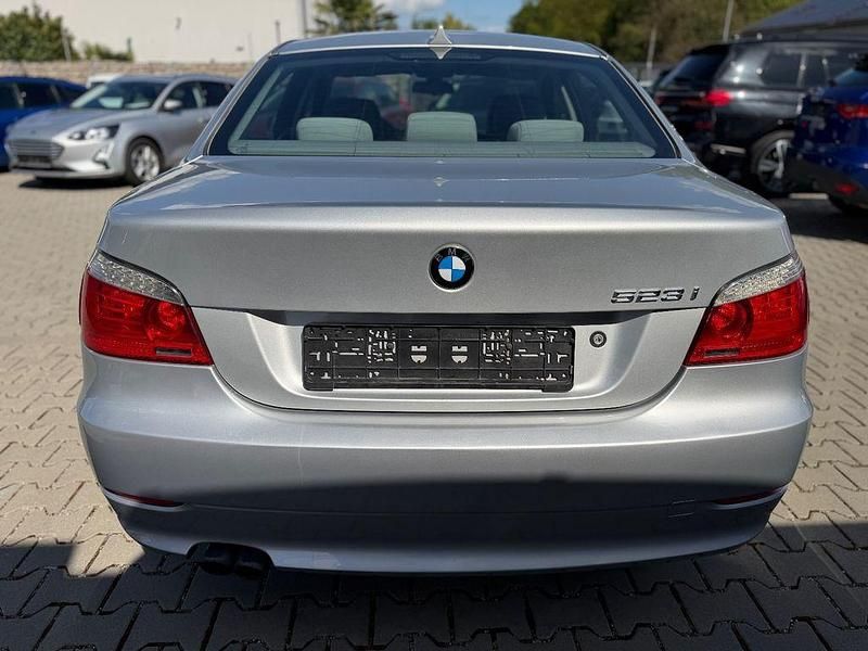 Second-hand BMW 523 190 CP (139 kW) 2008 Argintiu Berlinǎ