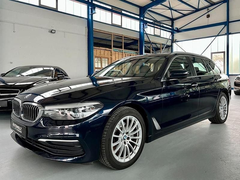 Blau Gebraucht 2017 BMW 520 Sport Line Limousine | 16.800 € (Guter Preis) - Bild 1/4