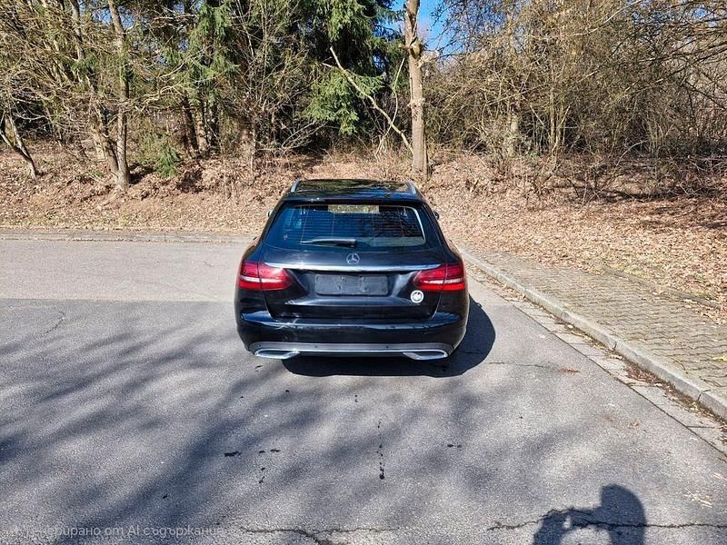 Gebraucht Mercedes C180 156 PS (114 kW) 2019 Schwarz Kombi