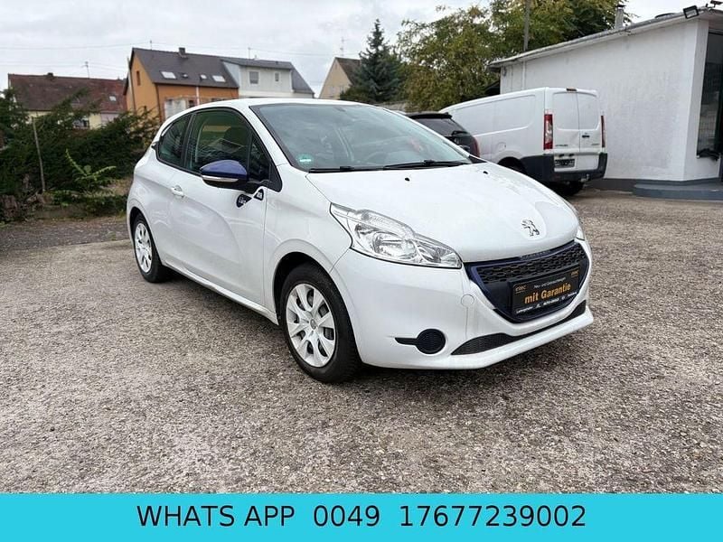 Weiß Gebraucht 2015 Peugeot 208 Kleinwagen | 2.000 € (Superpreis) - Bild 1/3