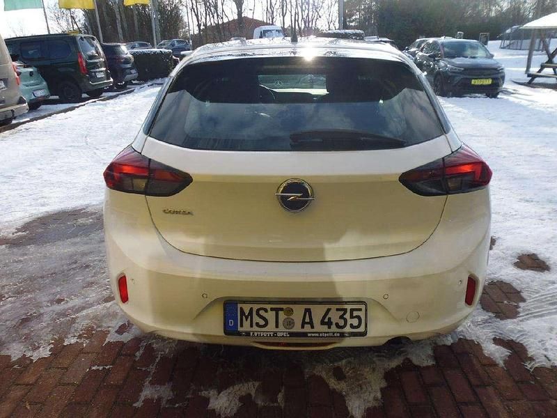 Gebraucht Opel Corsa Elegance 75 PS (55 kW) 2022 Jade weiss/arktis weiss Kleinwagen