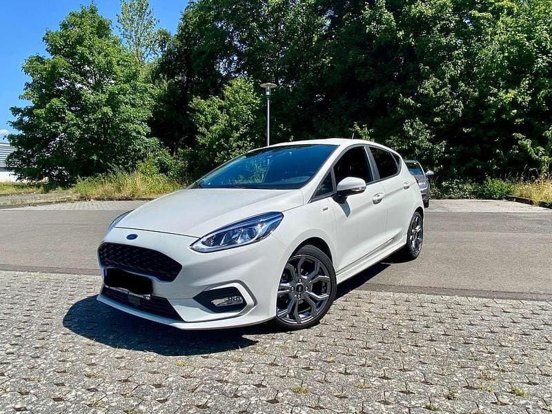 Weiß Gebraucht 2020 Ford Fiesta S Kleinwagen | 15.900 € (Fairer Preis) - Bild 1/4