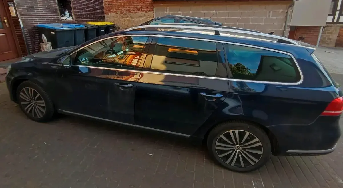 Gebraucht VW Passat R 299 PS (219 kW) 2011 Blau Kombi