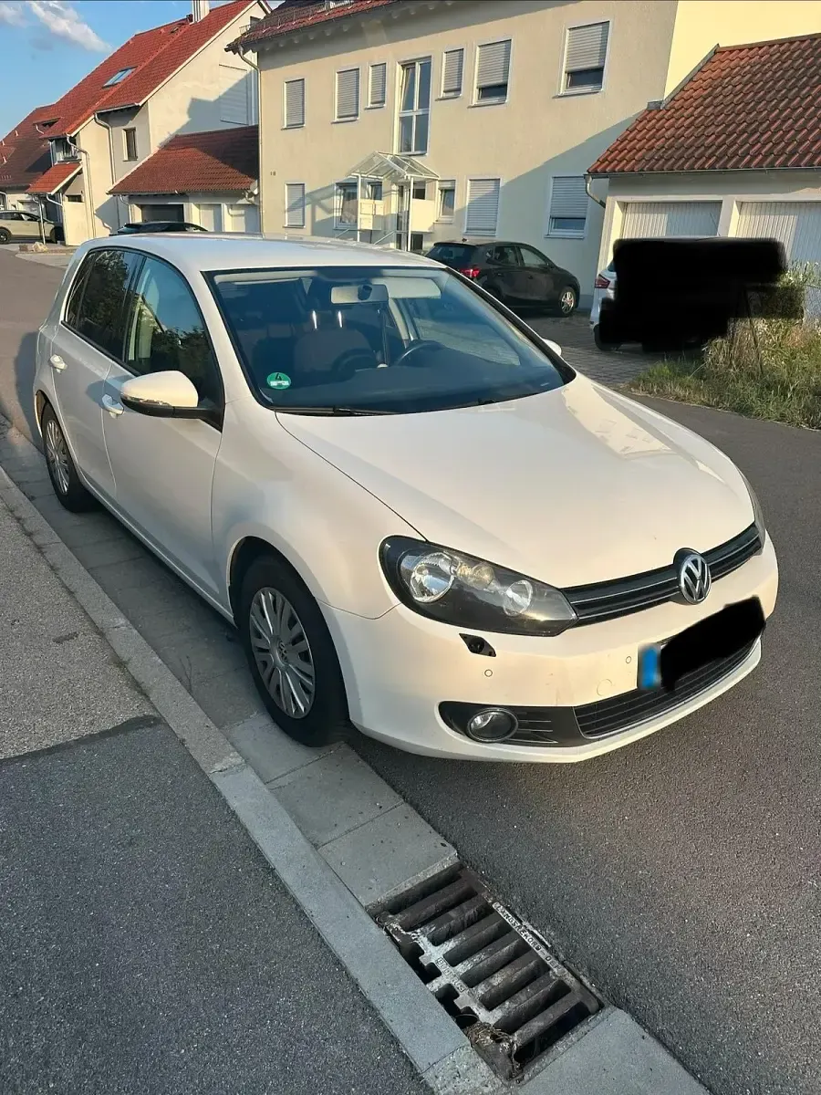 Gebraucht VW Golf VI Comfortline 122 PS (89 kW) 2011 Weiß Limousine