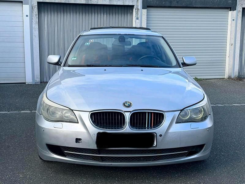 Gebraucht BMW 520 177 PS (130 kW) 2004 Silber Limousine