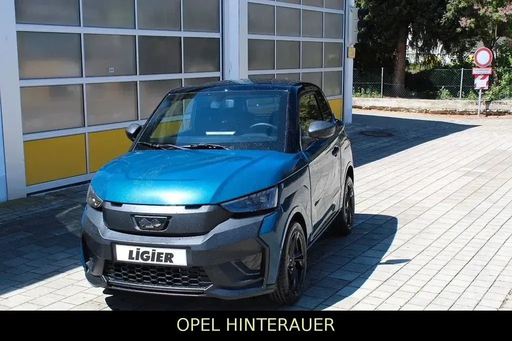 Nuova Ligier JS50 2026 Blu Utilitaria