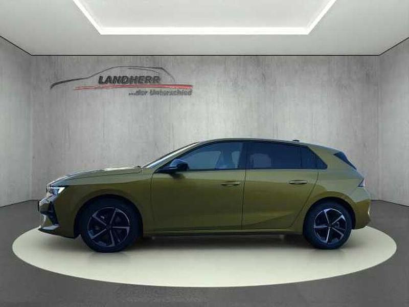 Gebraucht Opel Astra 131 PS (96 kW) 2024 Kult gelb (metallic) Limousine