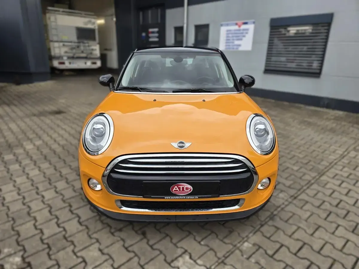 Occasion Mini Cooper D 116 PK (85 kW) 2015 Oranje Hatchback