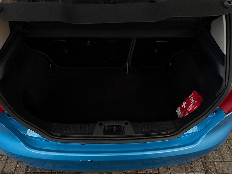 Gebraucht Ford Fiesta 70 PS (51 kW) 2011 Blau Kleinwagen