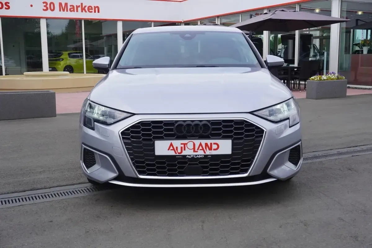 Gebraucht Audi A3 e-tron 110 PS (80 kW) 2022 Grau Kleinwagen