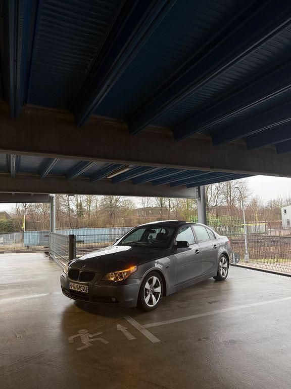 Gebraucht BMW 523 Advantage 177 PS (130 kW) 2006 Grau Limousine