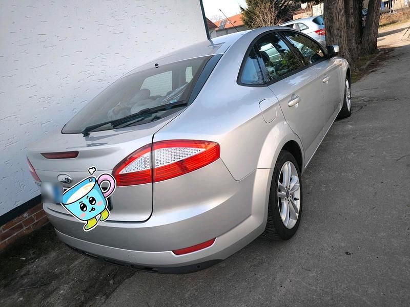 Gebraucht Ford Mondeo 110 PS (80 kW) 2009 Silber Limousine