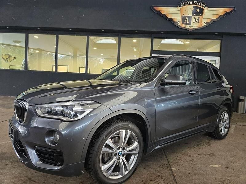 Grau Gebraucht 2018 BMW X1 Sport Line SUV | 20.950 € (Guter Preis) - Bild 1/4