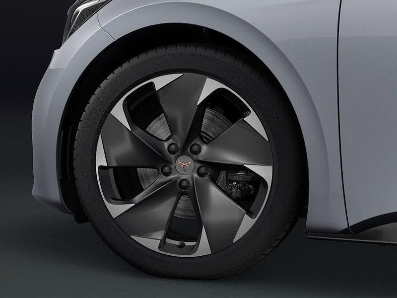 Neu Cupra Born 150 kW (204 PS) 2025 Silber Kleinwagen