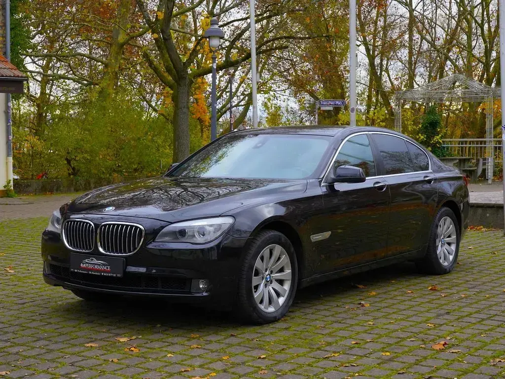 Gebraucht BMW 730 Comfort Edition 245 PS (180 kW) 2011 Schwarz Limousine