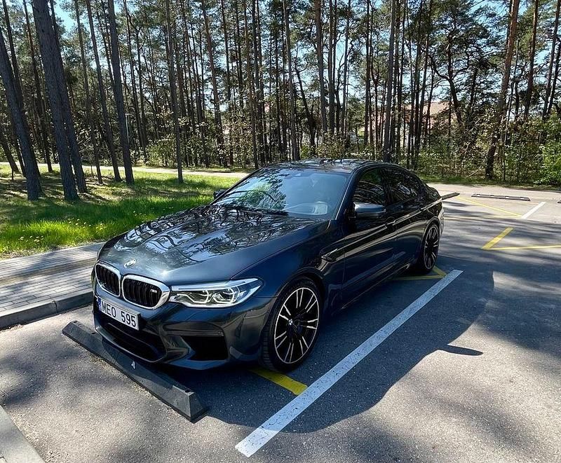 Grau Gebraucht 2018 BMW M5 Sport Line Limousine | 47.500 € (Superpreis) - Bild 1/4