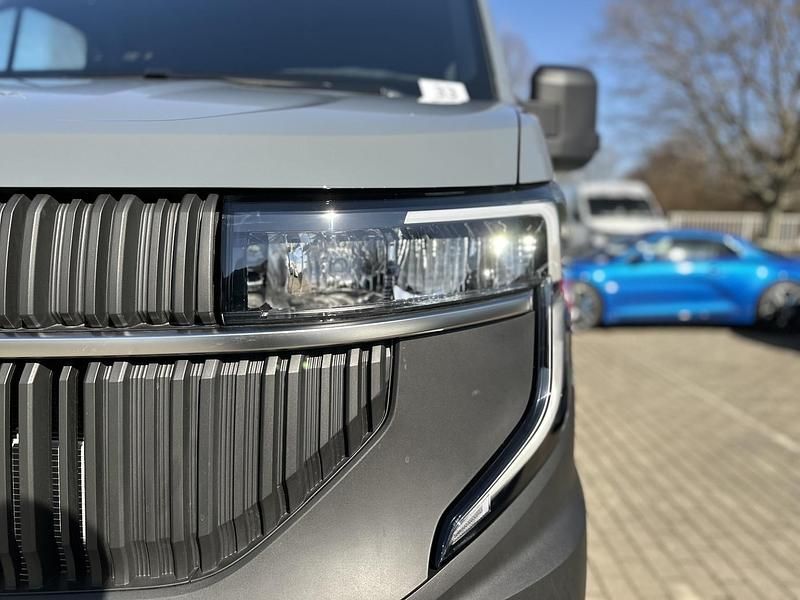 Neu Renault Master 2026 Van / Kleinbus