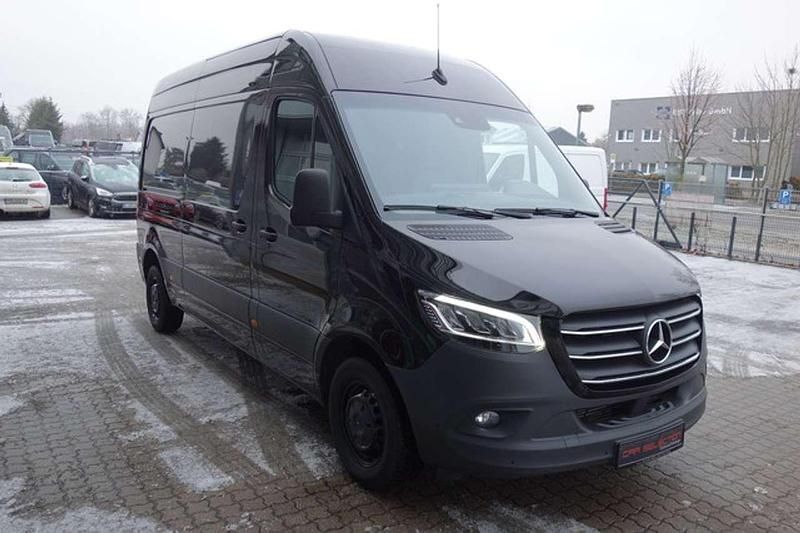 Gebraucht Mercedes Sprinter 143 PS (105 kW) 2021 Baltic schwarz Van