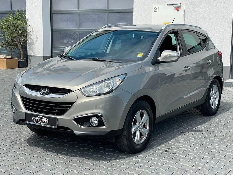 Gold Gebraucht 2010 Hyundai ix35 Style SUV | 6.900 € (Fairer Preis) - Bild 1/4